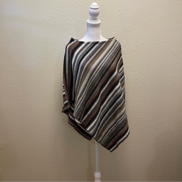 Big Buddha Women's 100% Acrylic Brown Gray Black White Stripe Shawl Poncho OS - Picture 15 of 15